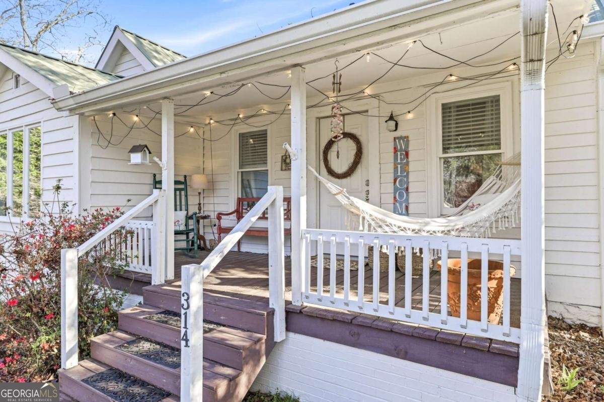 314 Holley Street Demorest - Photo 6