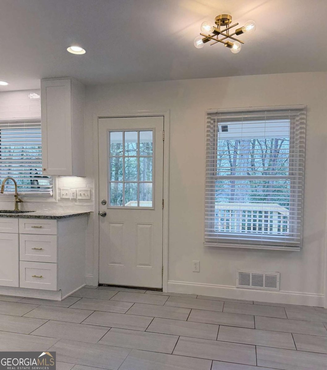 1863 Mount Vernon Road Dunwoody - Photo 7