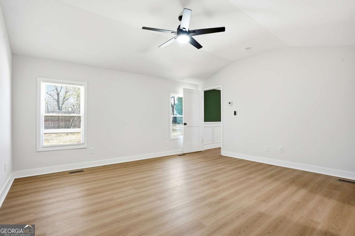 127 Perry Street Loganville - Photo 15