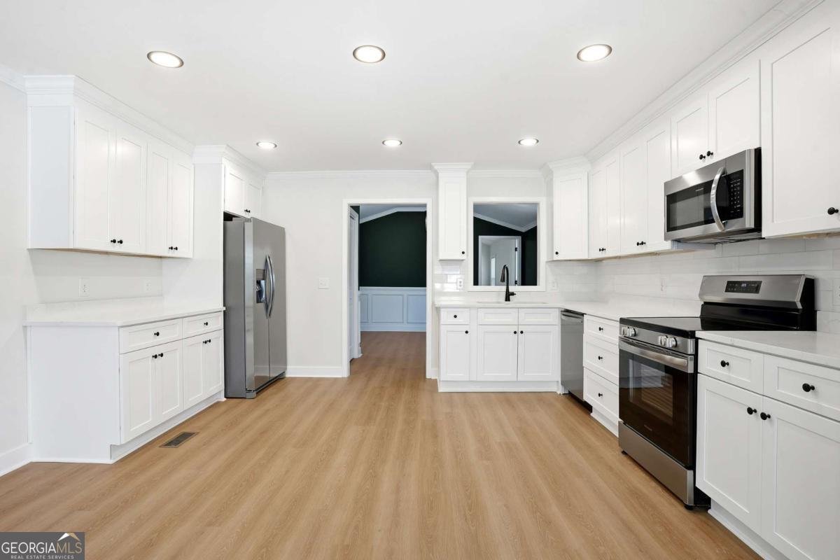 127 Perry Street Loganville - Photo 9