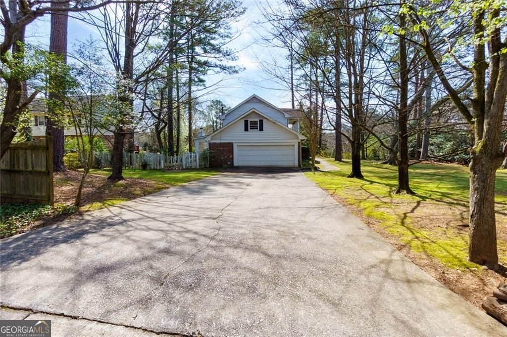 1381 Brenton Drive Brookhaven - Photo 6