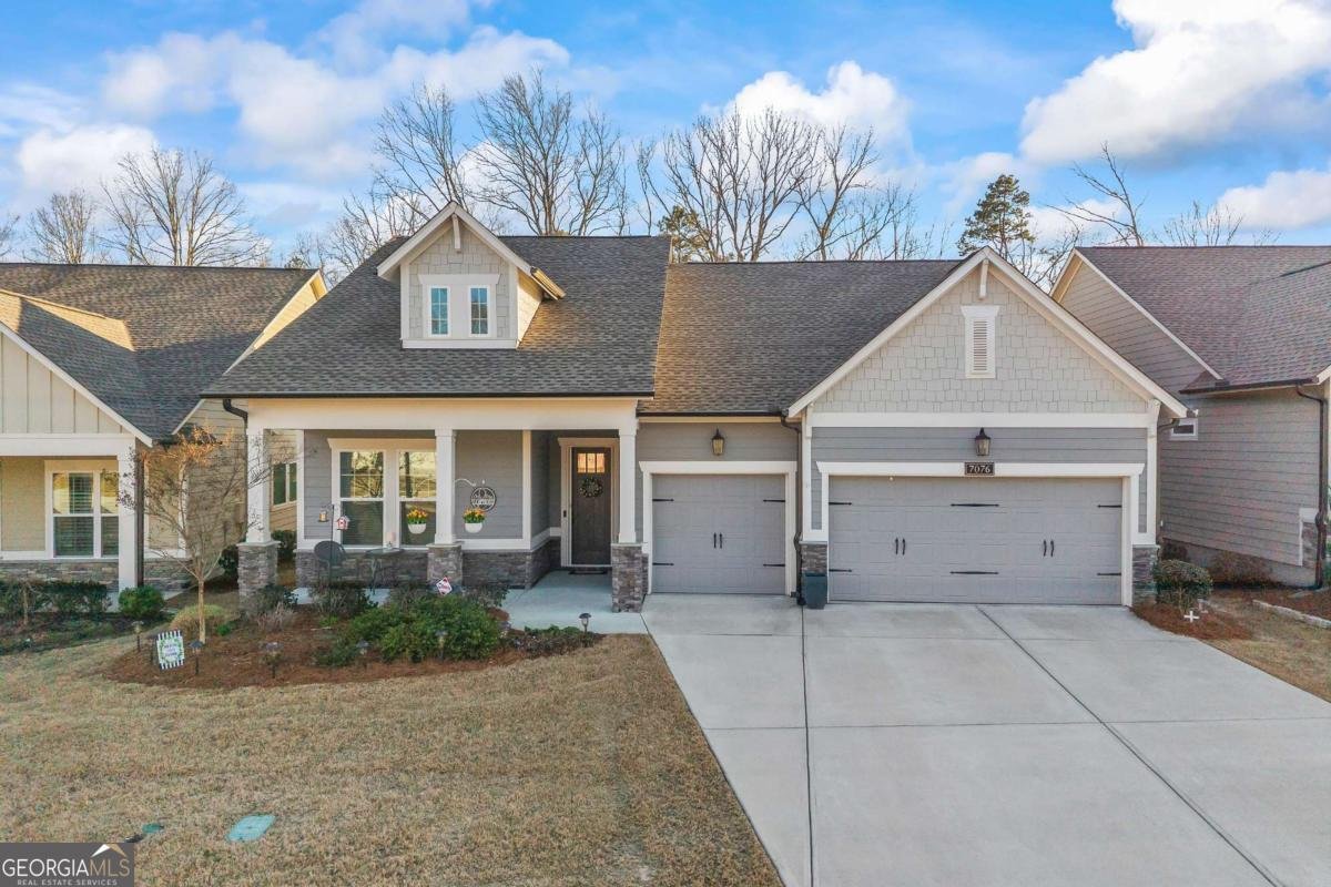 7076 Cottage Grove Drive Flowery Branch - Photo 1