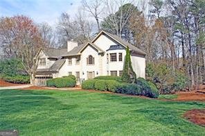 2070 Shallowford Park Manor Roswell - Photo 1