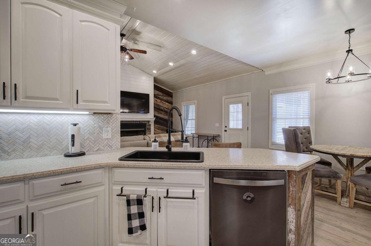 1005 Harmony Road Silver Creek - Photo 17