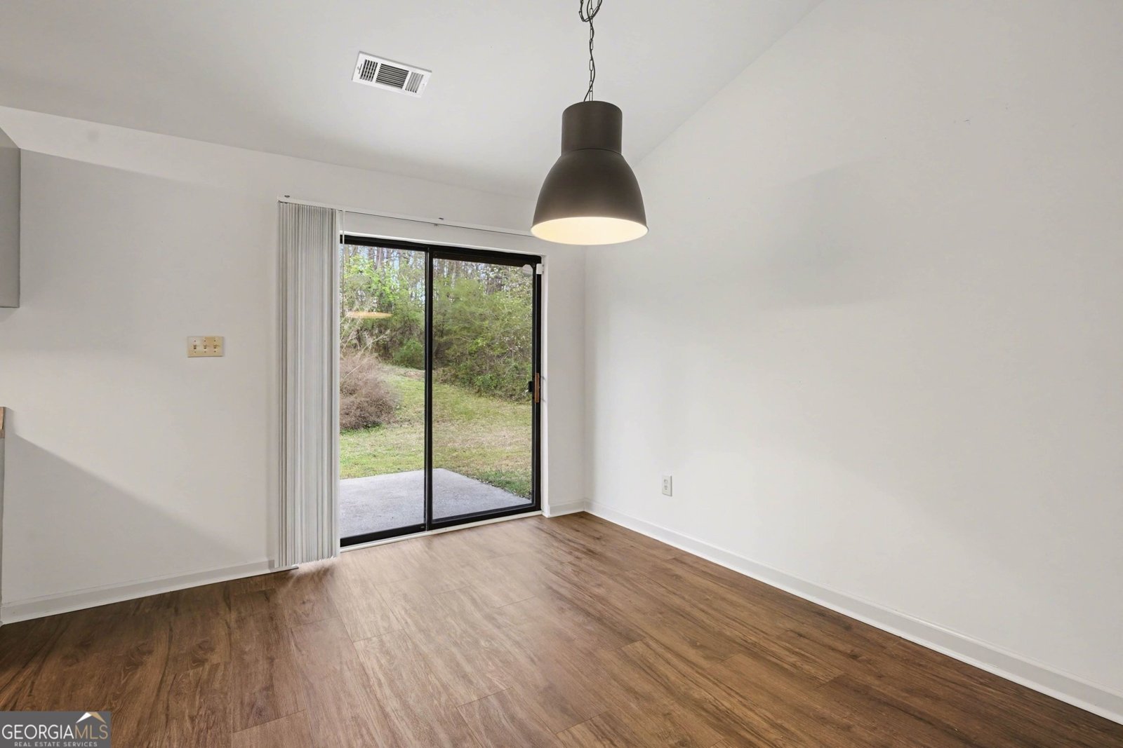 555 Cardell Circle Mableton - Photo 11