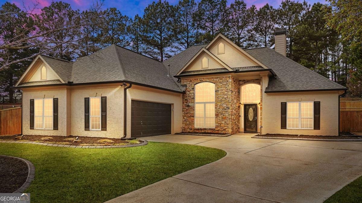 1564 Ember Oaks Circle Powder Springs - Photo 1