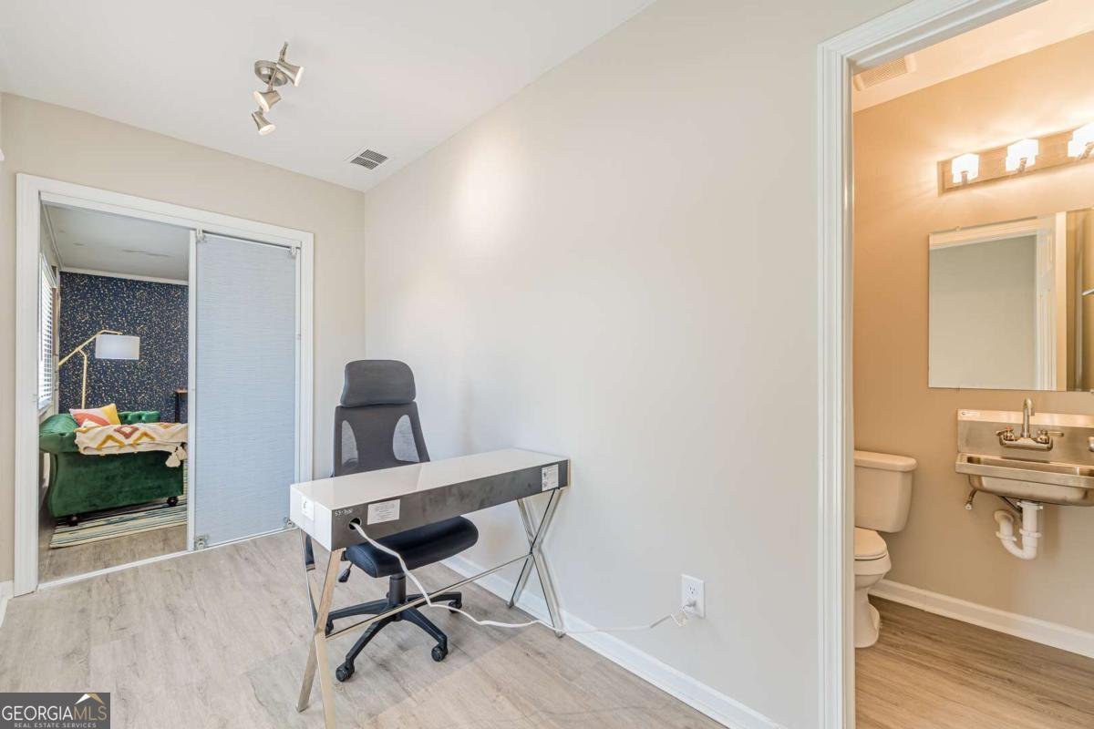 2390 Brackett Road Marietta - Photo 19