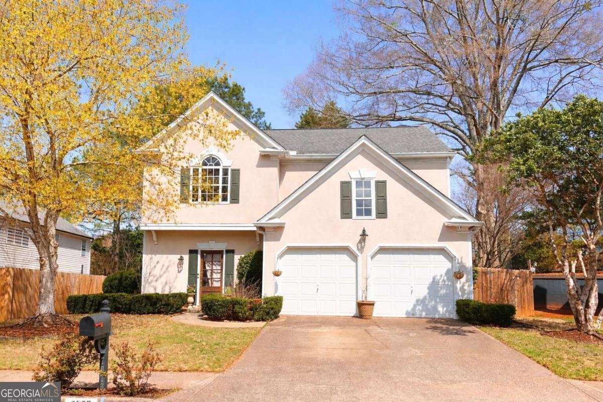 7070 Foxberry Ln Roswell - Photo 1