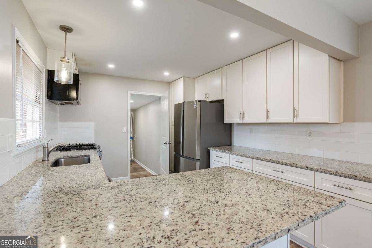 1077 Curtis Drive Forest Park - Photo 6