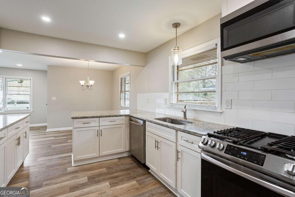 1077 Curtis Drive Forest Park - Photo 7