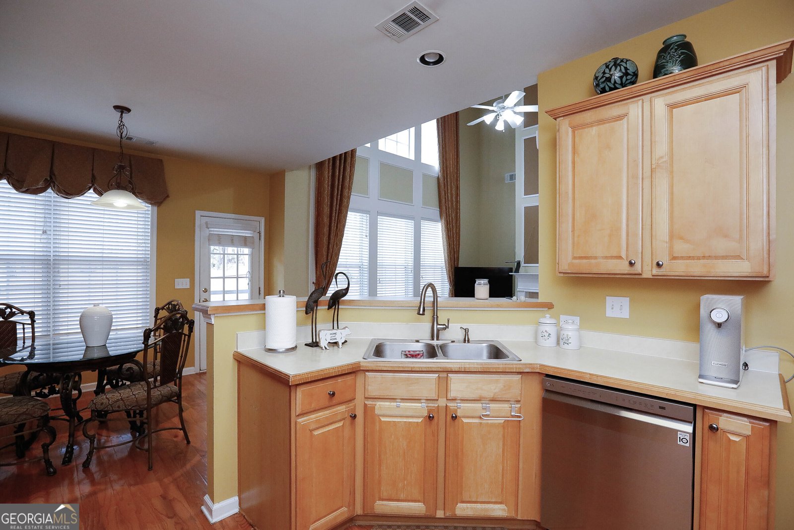 4026 Kingsley Park Court Peachtree Corners - Photo 16