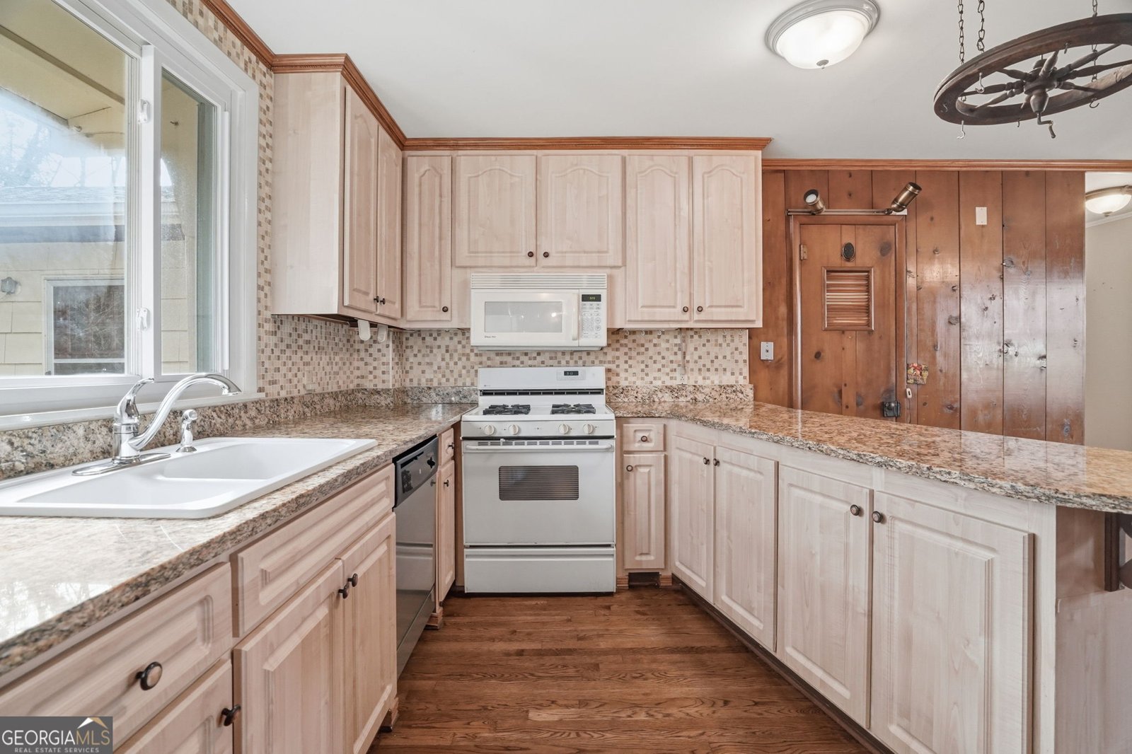 2833 Sumac Drive Dunwoody - Photo 9