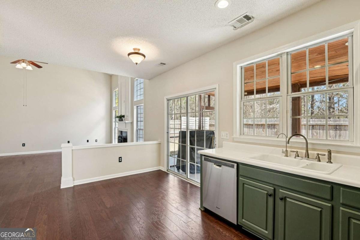 120 Wallnut Hall Circle Woodstock - Photo 17