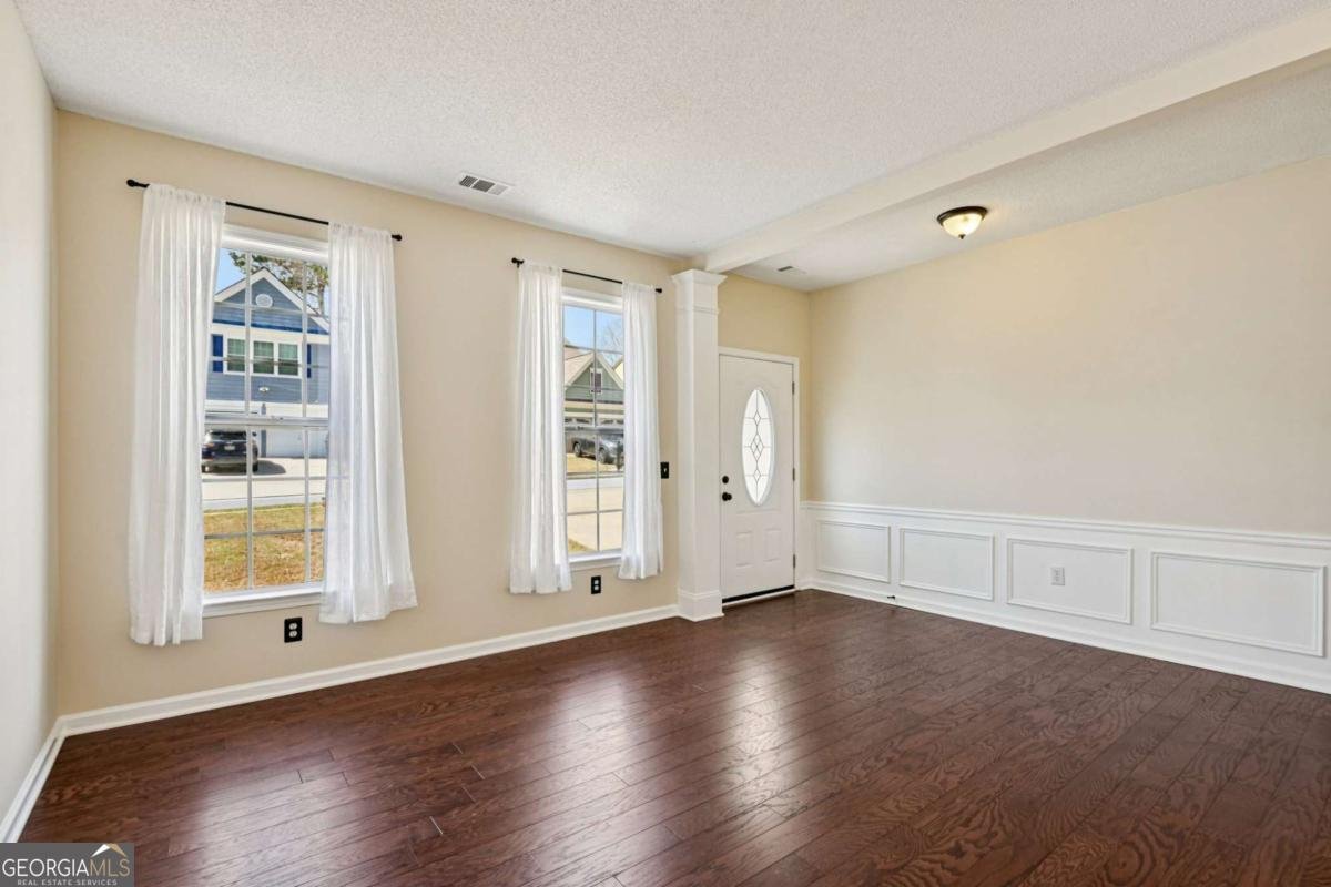 120 Wallnut Hall Circle Woodstock - Photo 6