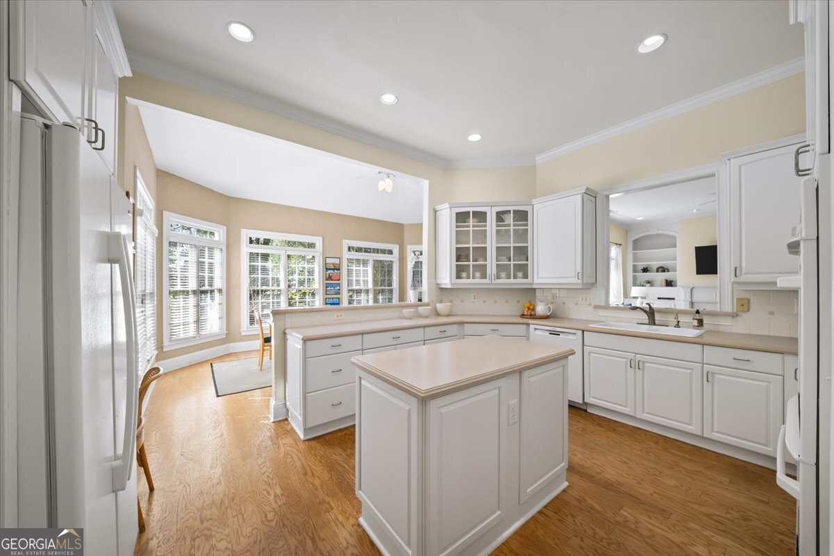 300 Nell Court Sandy Springs - Photo 13