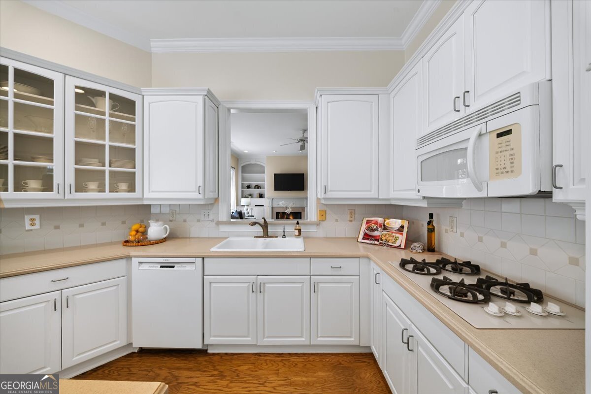 300 Nell Court Sandy Springs - Photo 15