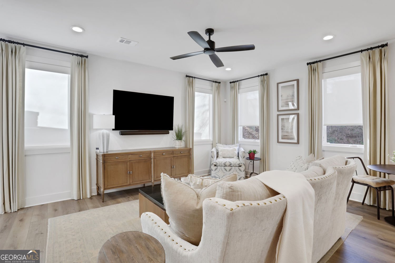 358 Clarendon Court Gainesville - Photo 6