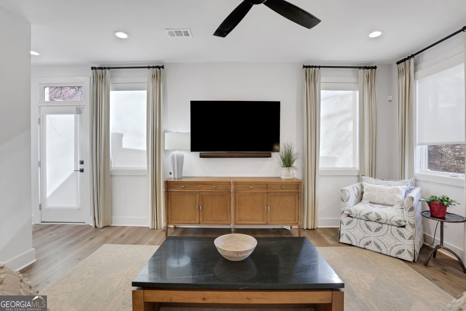 358 Clarendon Court Gainesville - Photo 7