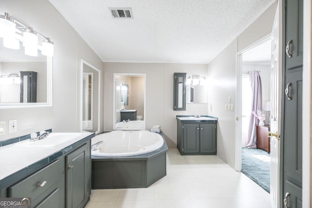 205 Arrlington Bend Byron - Photo 24