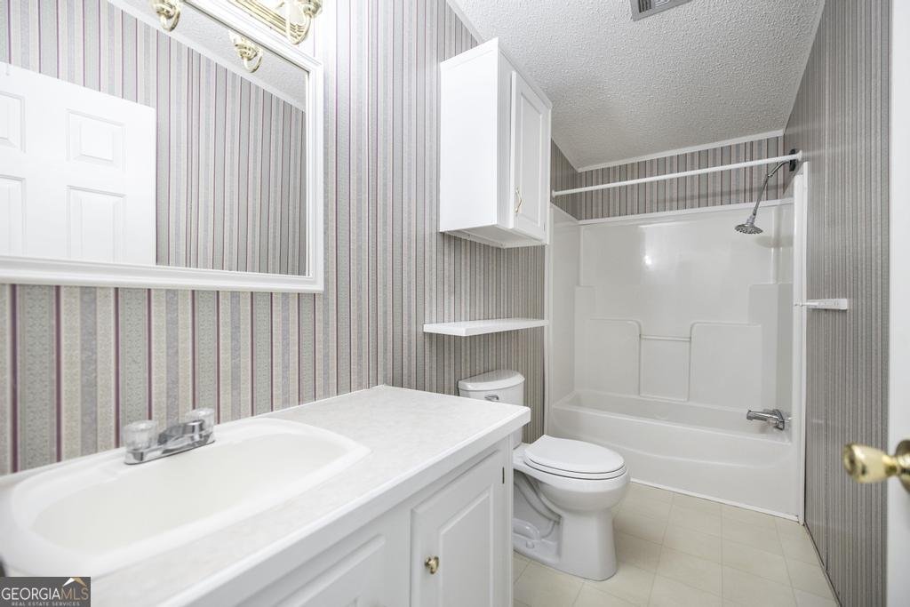 205 Arrlington Bend Byron - Photo 27