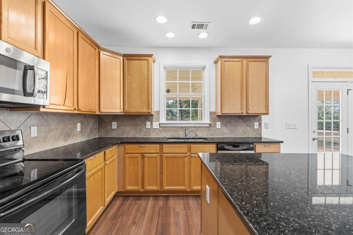 1214 Loowit Falls Court Braselton - Photo 16