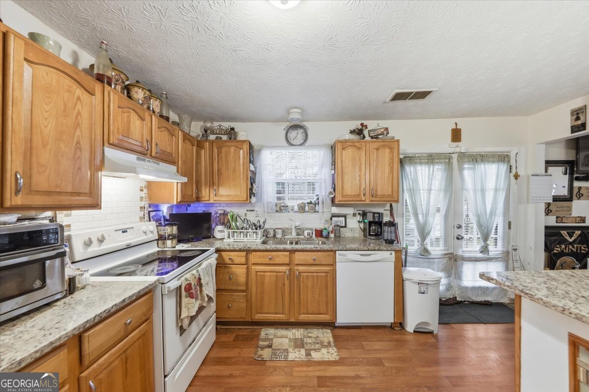 1232 Mill Lake Circle Stone Mountain - Photo 14