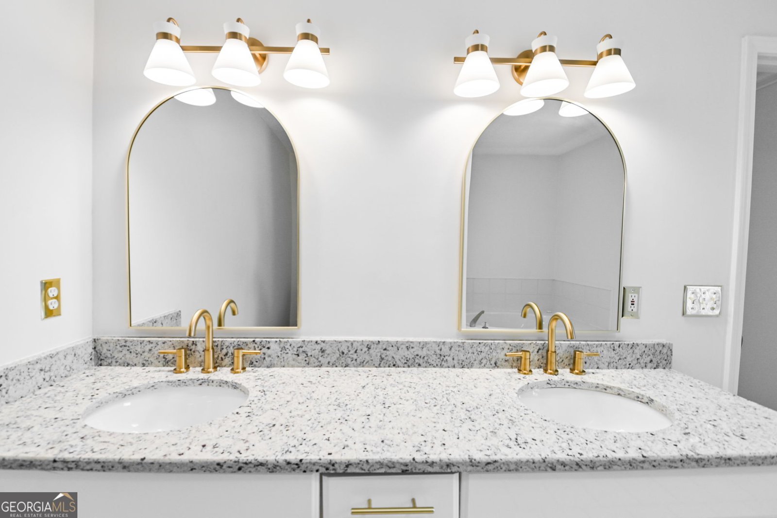 1297 Lakeshore Circle Gainesville - Photo 56