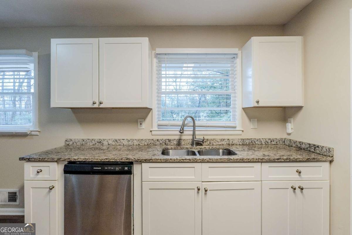 2202 Troutdale Drive Decatur - Photo 11