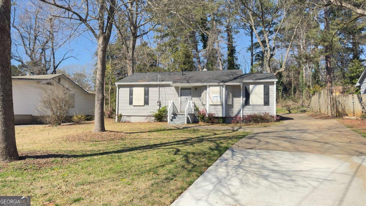 4262 Lindsey Drive Decatur - Photo 1