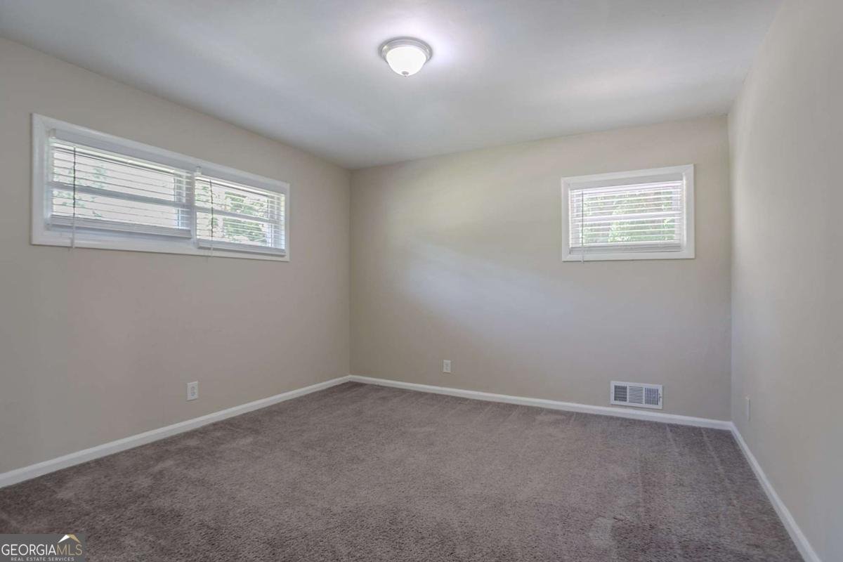 2755 Rockcliff Road Atlanta - Photo 12