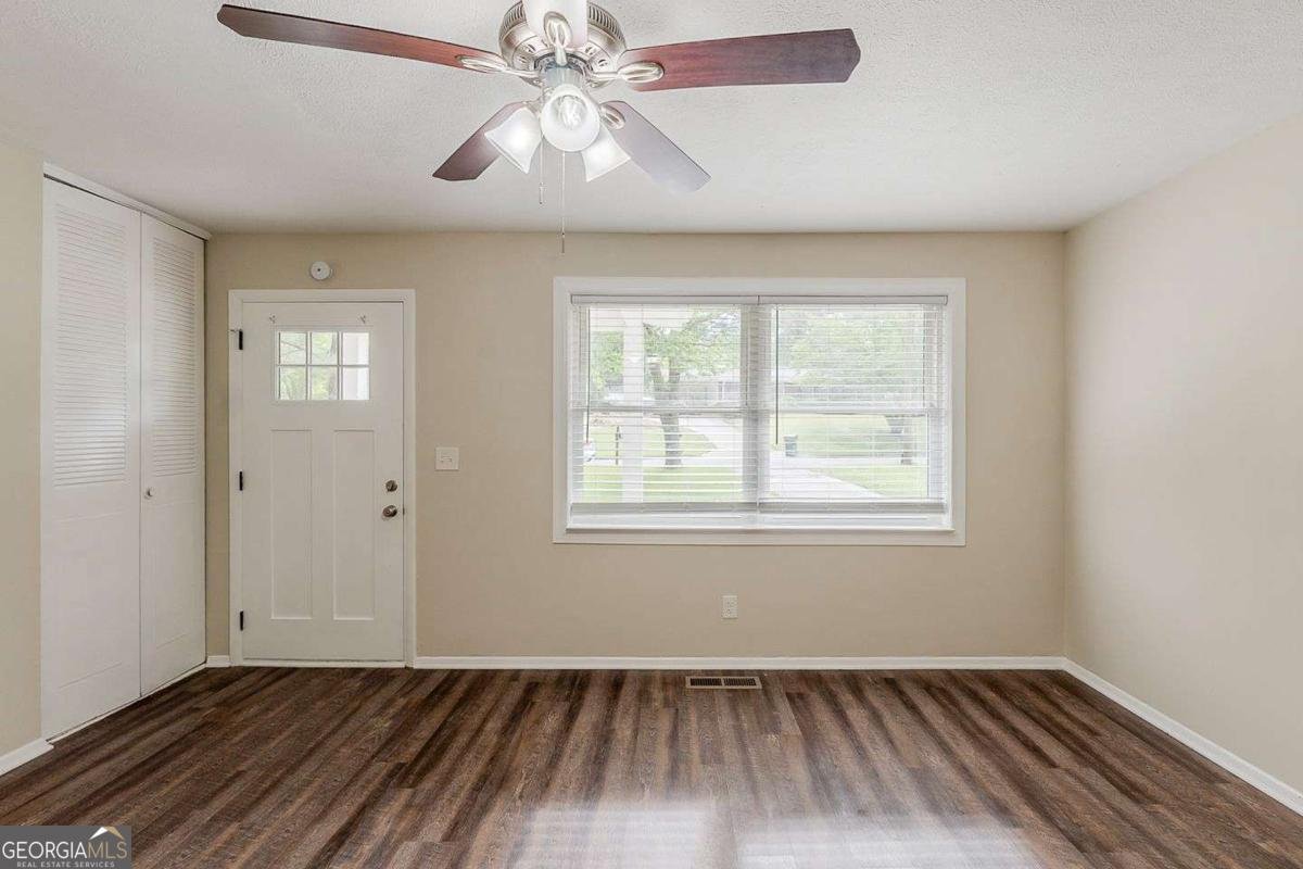 733 San Fernando Drive Smyrna - Photo 6