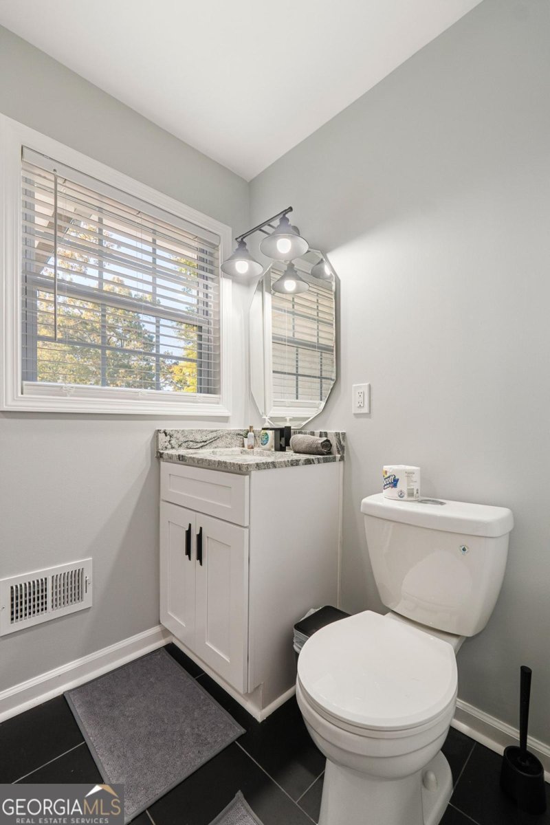 1918 Flintwood Drive Atlanta - Photo 11