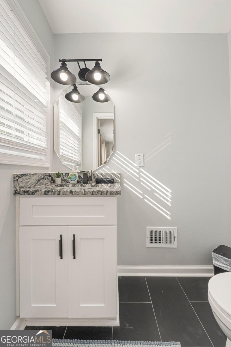 1918 Flintwood Drive Atlanta - Photo 15