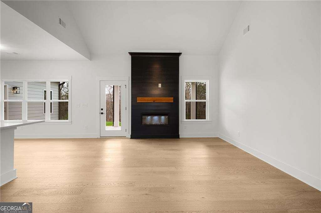 681 Campbell Trail White - Photo 17