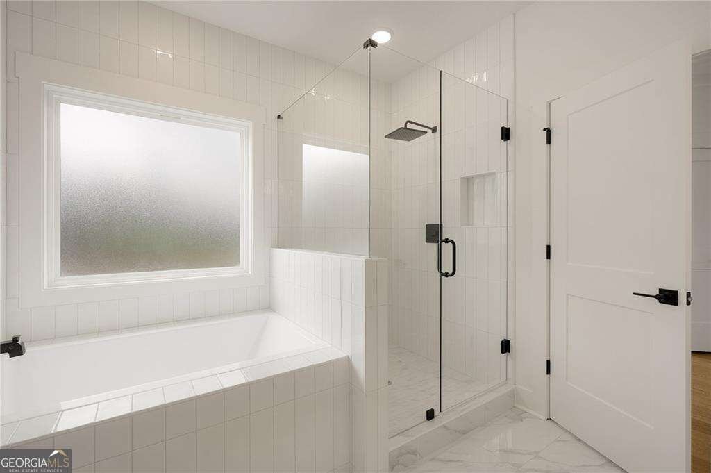 681 Campbell Trail White - Photo 32