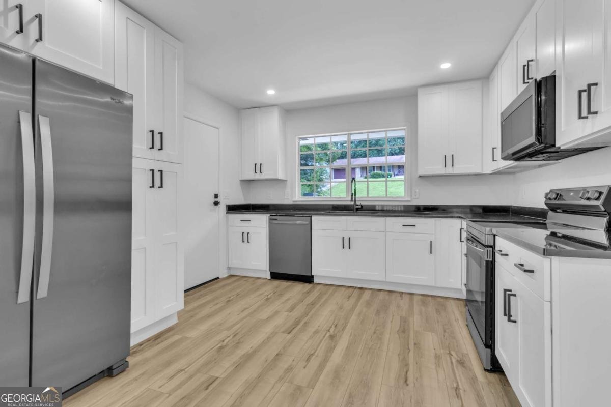 4374 Cedar Ridge Trail Stone Mountain - Photo 16