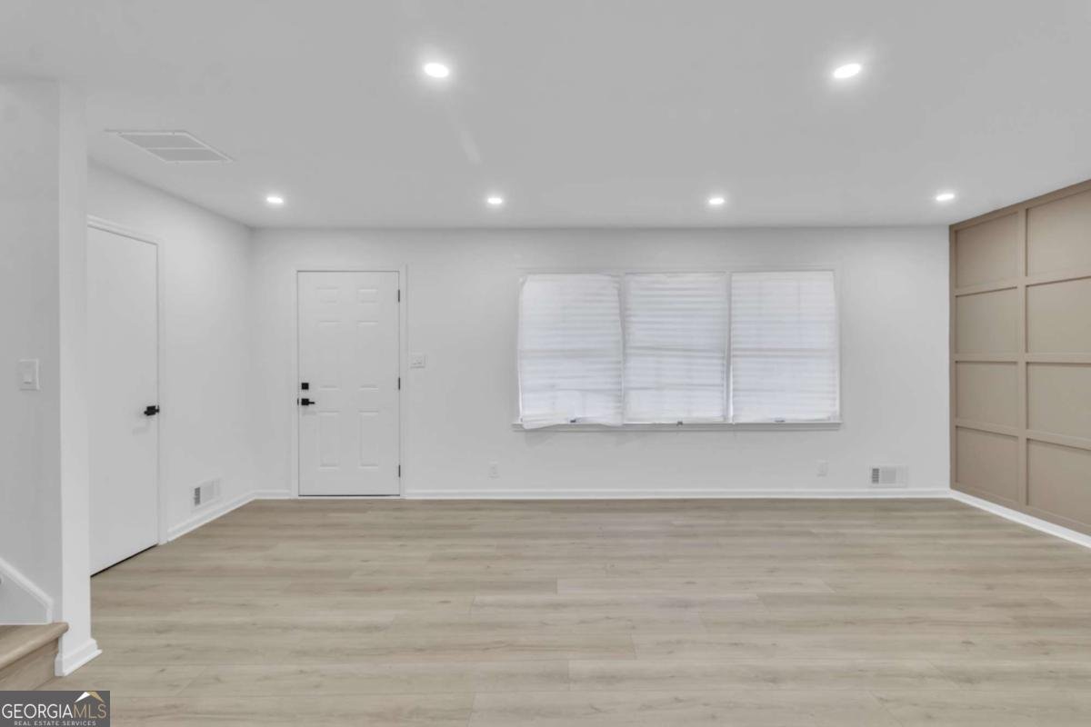 3296 Columbia Woods Drive Decatur - Photo 9