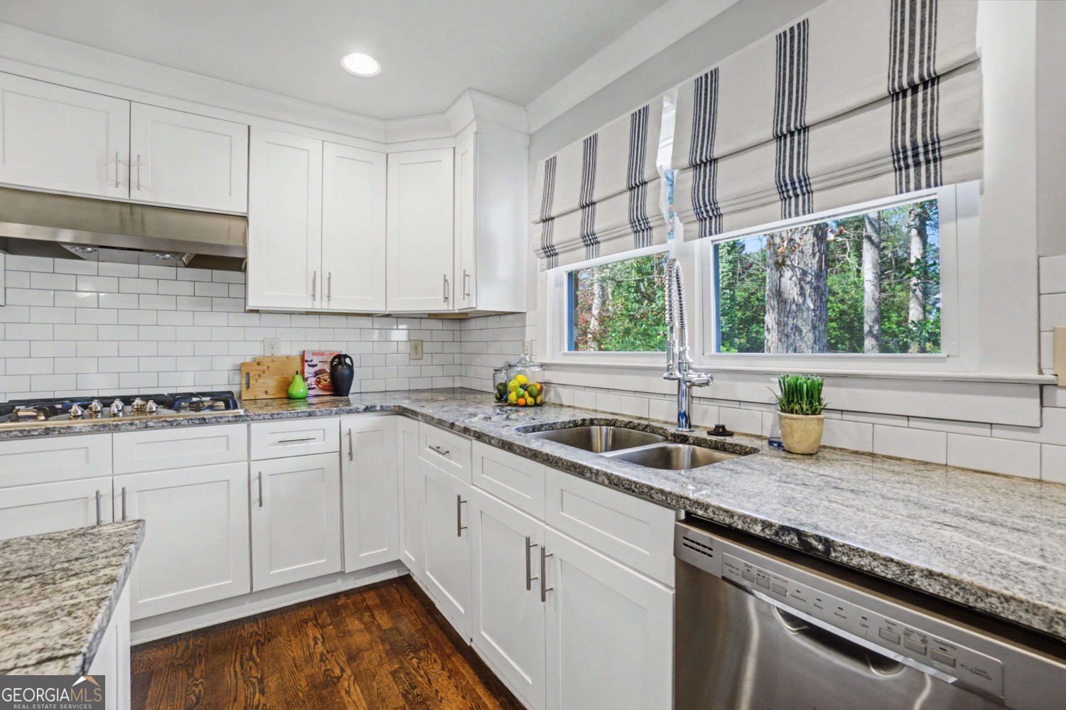 6570 Cherry Tree Lane Sandy Springs - Photo 14