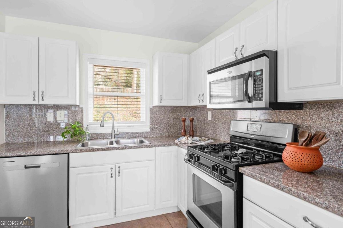 1738 Flintwood Drive Atlanta - Photo 15