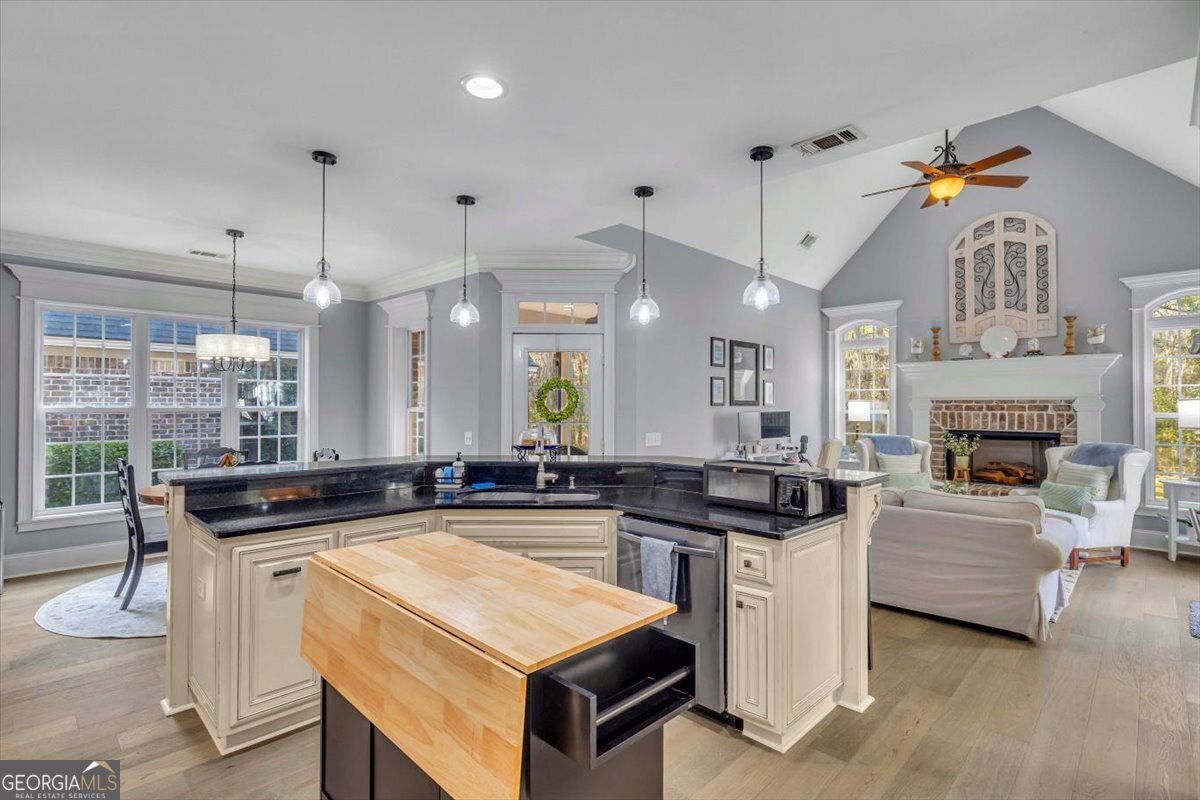 176 Crosswinds Drive Richmond Hill - Photo 11