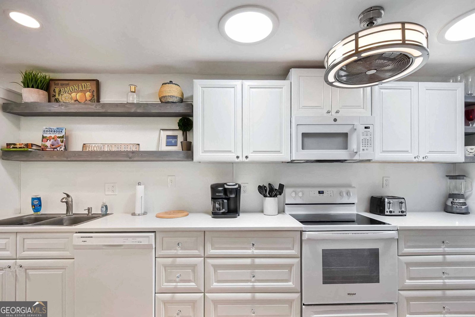 850 Mallery Street St. Simons - Photo 6