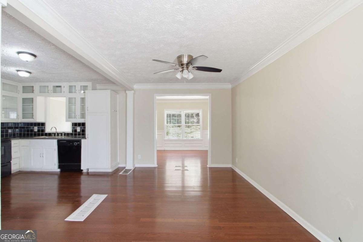 2366 Flint Rock Road Stone Mountain - Photo 9