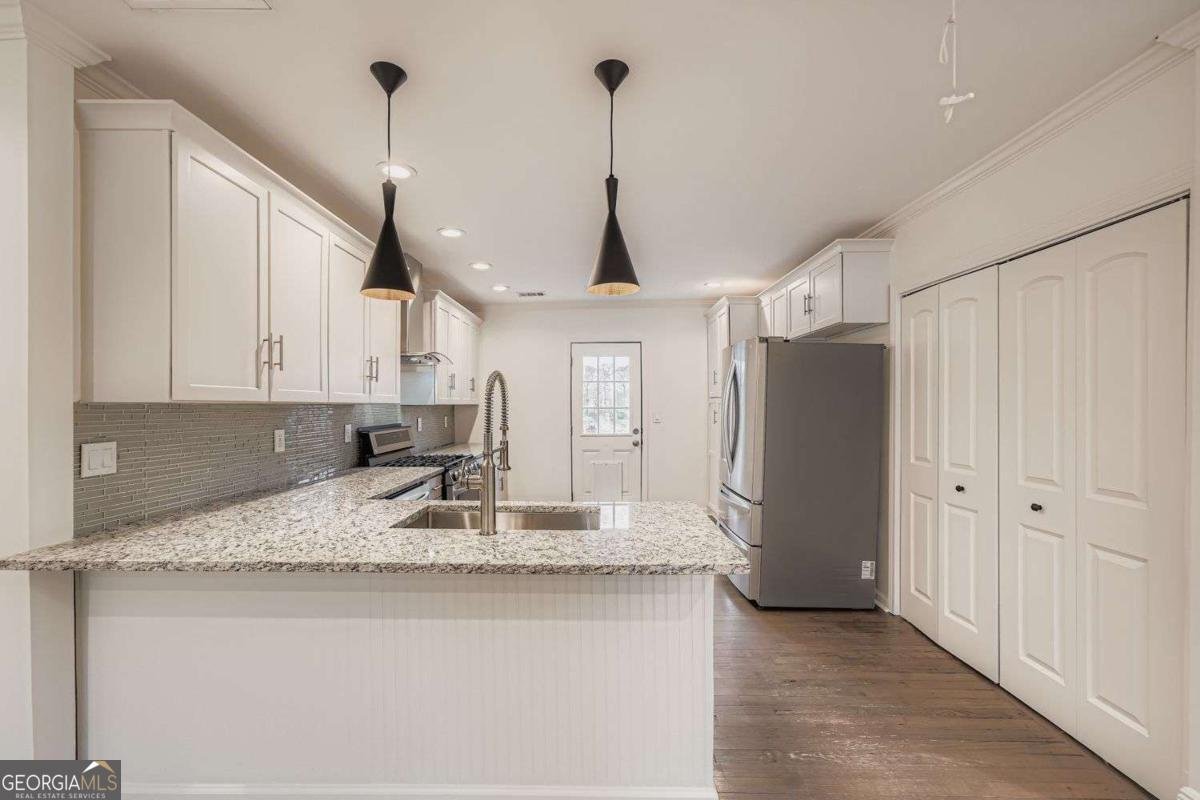 1688 Oak Knoll Circle Atlanta - Photo 7