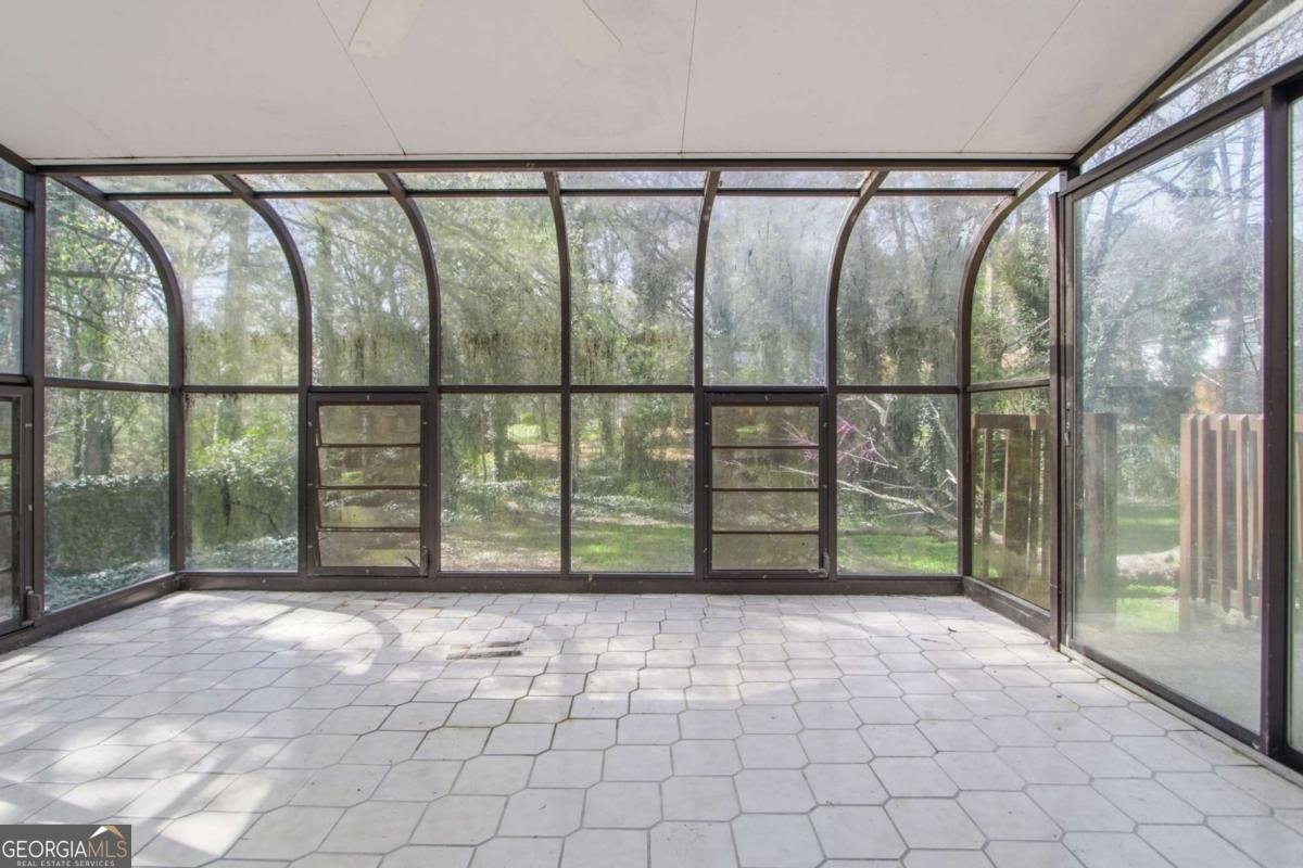 3415 Sheree Trail Stone Mountain - Photo 32