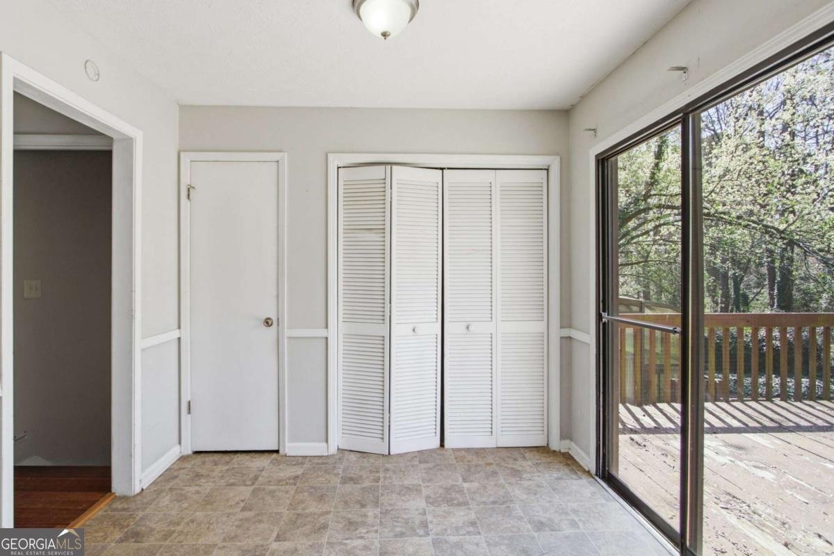 3415 Sheree Trail Stone Mountain - Photo 9