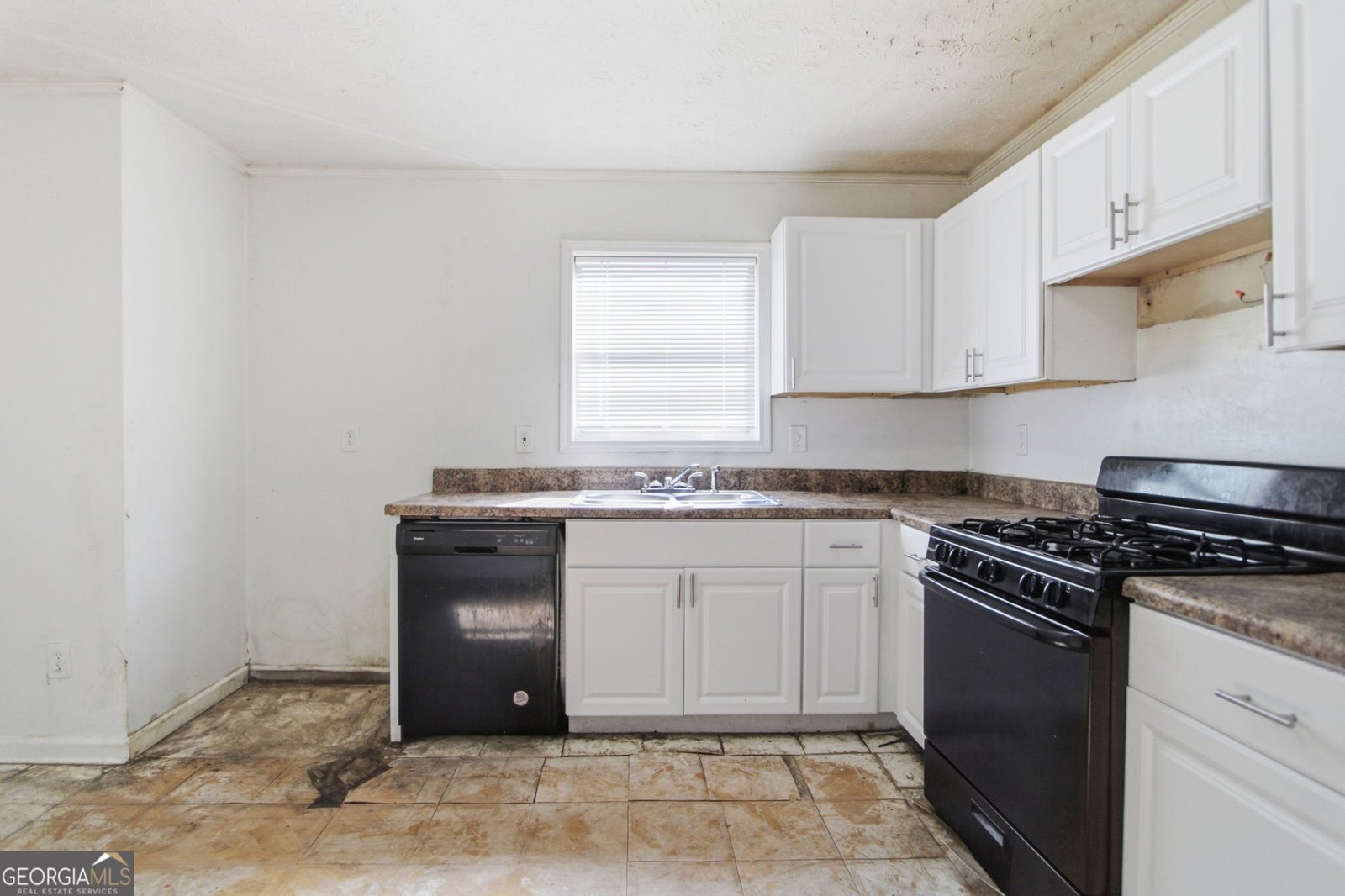 917 Lake Watch Drive Stone Mountain - Photo 10