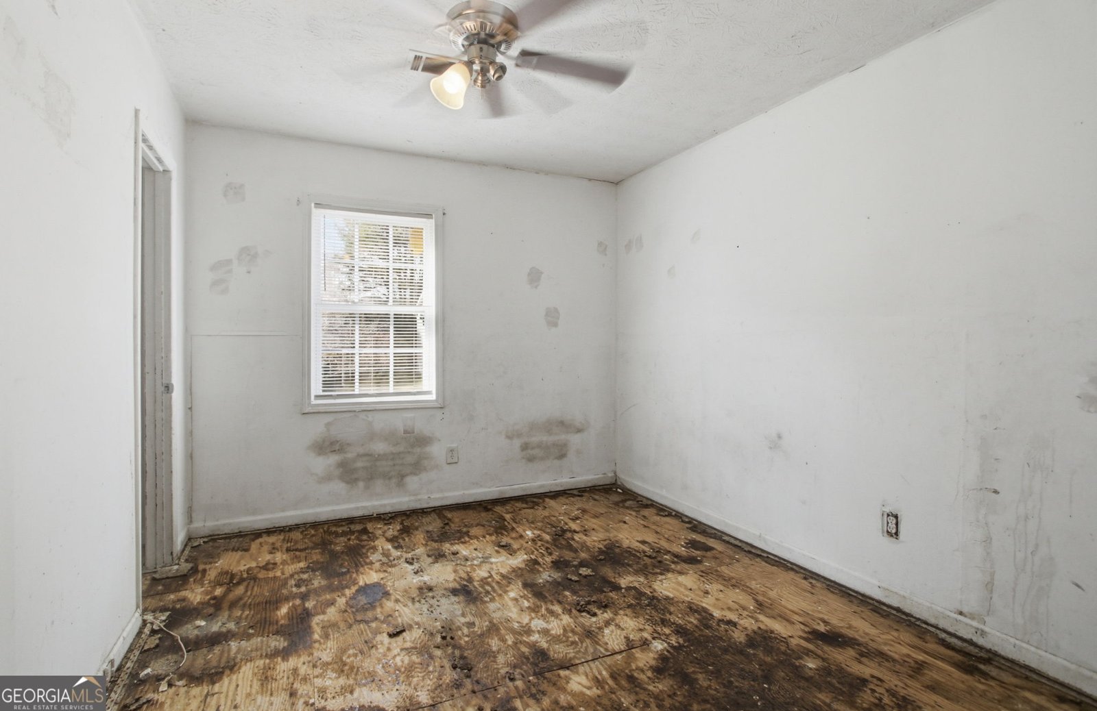 917 Lake Watch Drive Stone Mountain - Photo 13