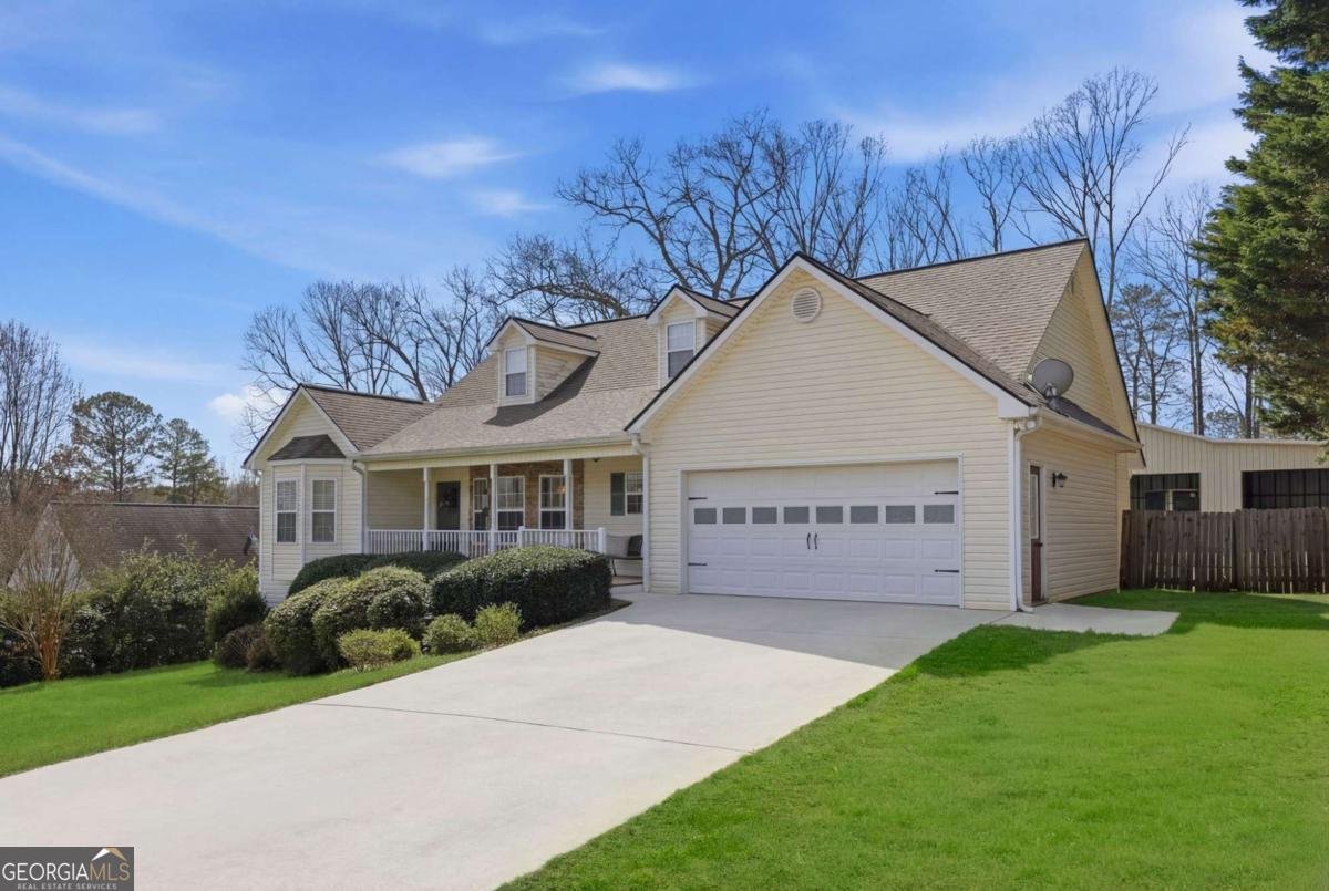 216 Forest Cove Court Dawsonville - Photo 1