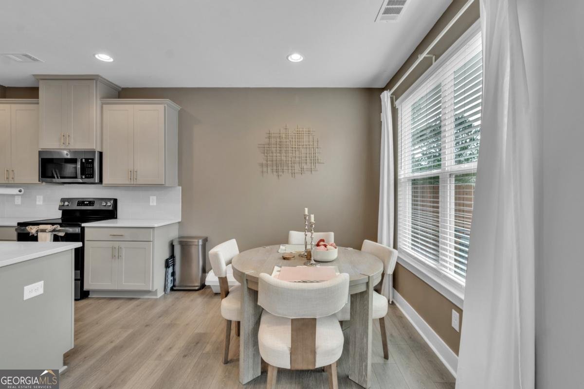 7689 Baron Road Fairburn - Photo 9