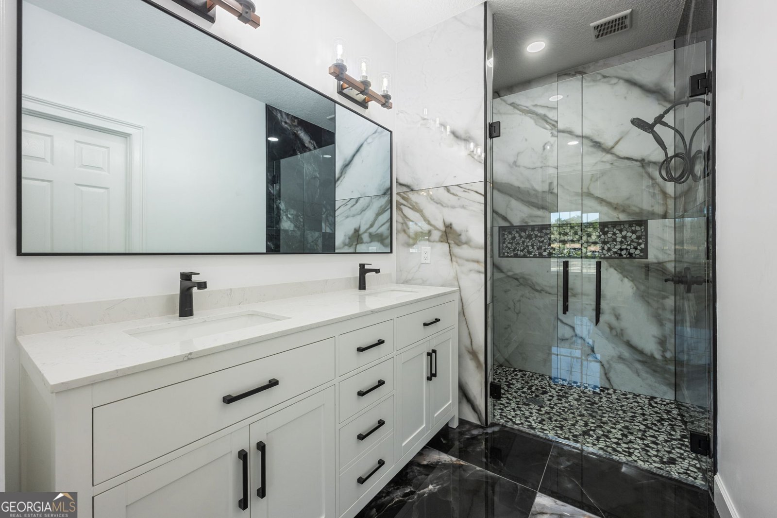 215 McQueen Street Folkston - Photo 40